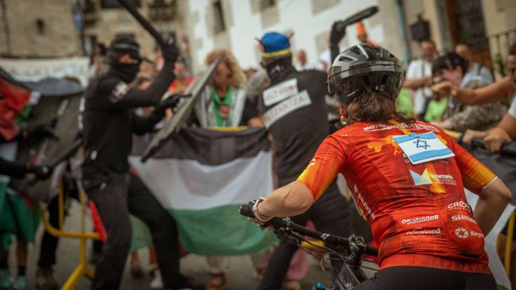 Irudimena eta festa-giroa aldapan gora igo dituzte Artziniegako jaietako kronoeskaladan