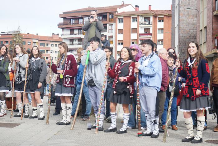 Amurrioko kintoek senideekin 13 1770386931137