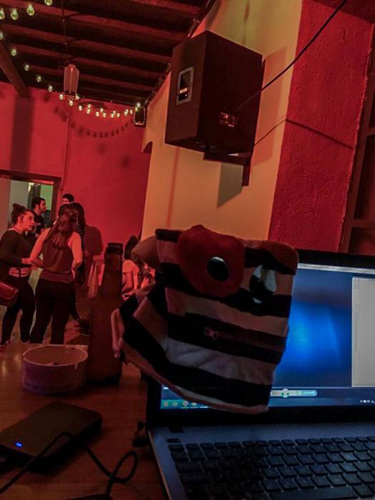 Parez pare zabaldu ditu atea 10 1511891922193