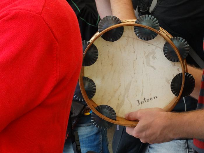 Alboken doinuek bete zuten L 27 1496648500816