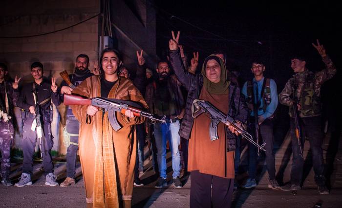 Hitzaldia eta zuzeneko konexioa egingo dute gaur Rojavarekin, Siriako herri kurduaren eta emakumeen iraultzaren egoera ezagutzeko