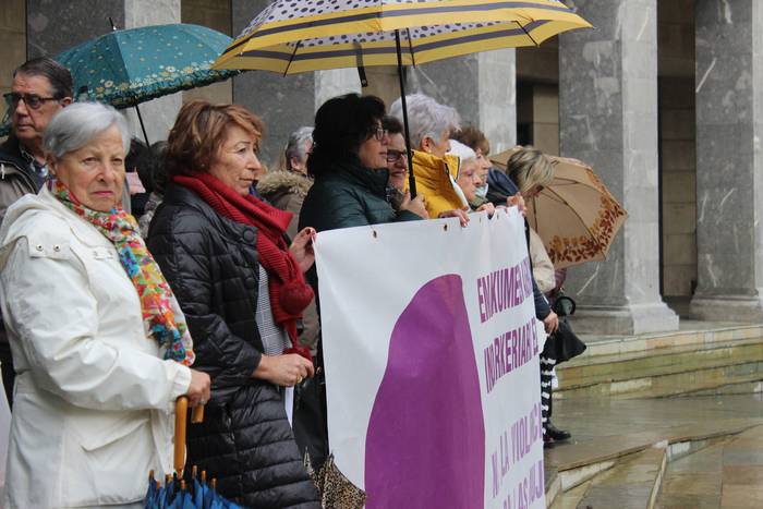 Aldarri ozena genero indarke 22 1511632656404