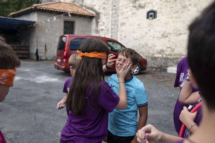 Auzolanean eta festa-giroan  13 1756712618326