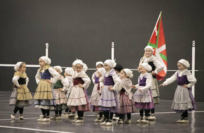 Ubixeta dantza taldeak dantz 7 1766416331424