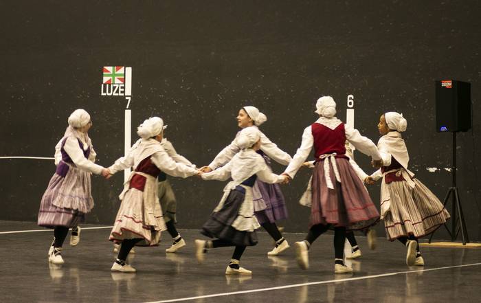 Ubixeta dantza taldeak dantz 20 1766416424041