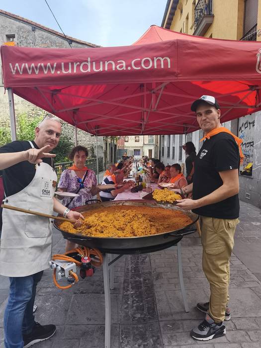 Auzo giroan gozatu dituzte M 13 1759049336758