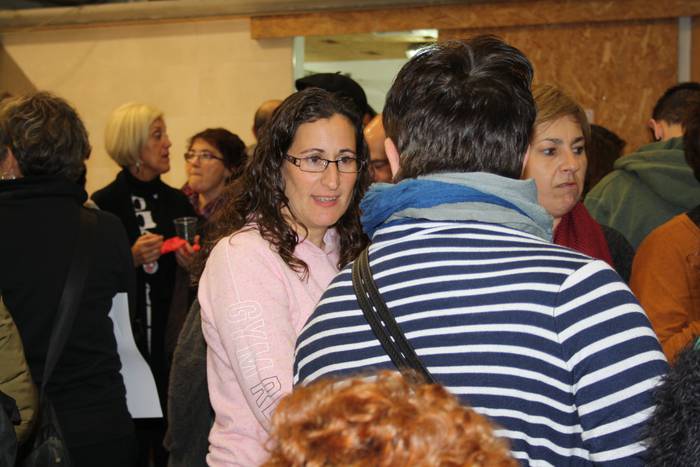 Aiaran ere armairutik atera  44 1511252848183