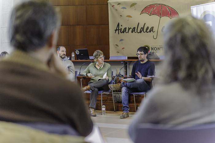 "Euskararen etorkizuna" urra 8 1483123187125