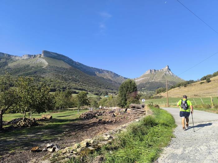 Adin guztietako mendizaleek  32 1760277200555