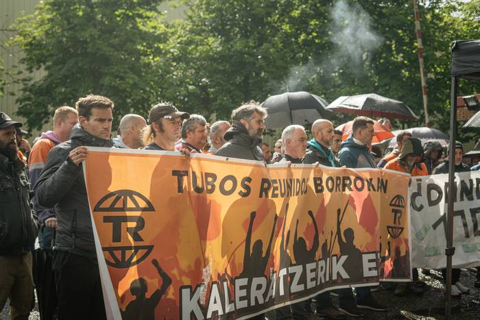 Tubos Reunidoseko LABek adierazi du "etsituta" dagoela Eusko Jaurlaritzarekin, gaur Legebiltzarreko Industria Batzordean parte hartu eta gero