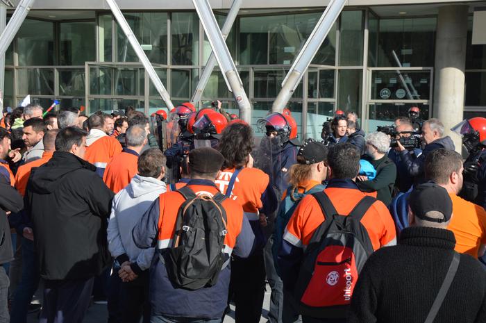 Hasi da Tubos Reunidoseko si 8 1773404420983