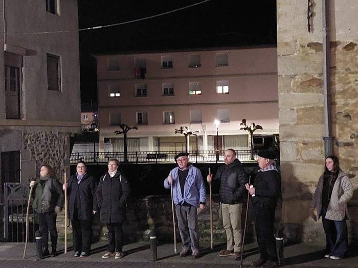 Agate Deunaren bezperak adin 40 1770291946833