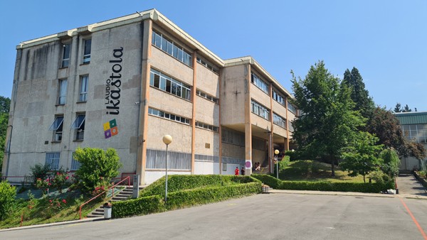 Errelebo kontratu baterako lanpostu deialdia