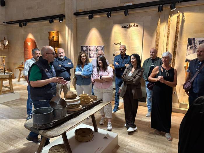 Aiaraldeko partaide publiko- 4 1758113080319