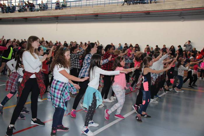 Jende ugarik parte hartu zue 68 1490025353504