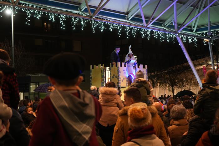 Kalejorarik gabe, baina jend 4 1766614641838