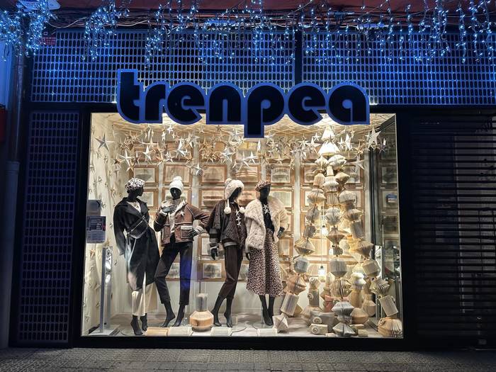 Maila handiko erakusleihoak  19 1766486474114