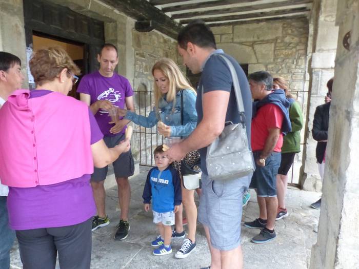 Jende ugari bildu zen Ama Zu 7 1565382279712