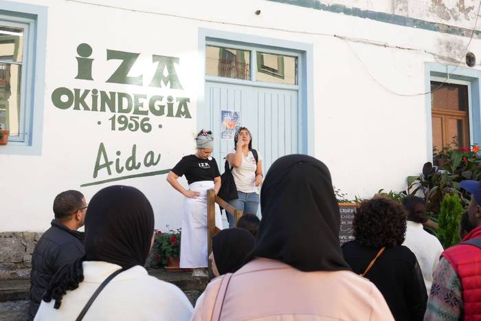 55 lagun bildu zituen bigarr 39 1763132272719