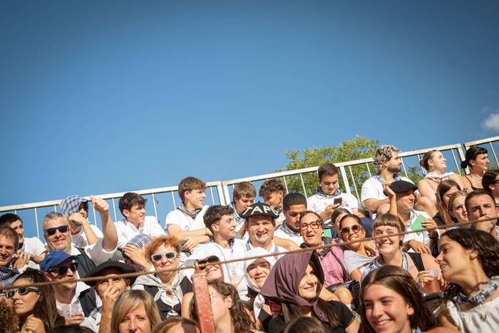 Zezen plaza lepo Muturreko H 31 1756414618890