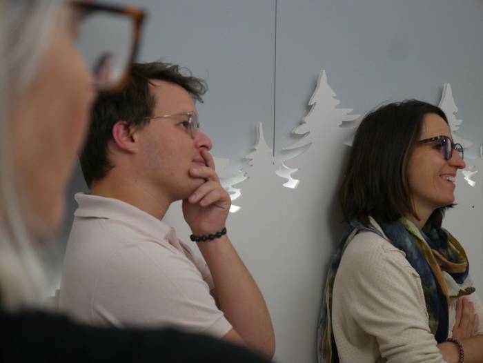 Eletik alera, Europako hizku 8 1759330553859