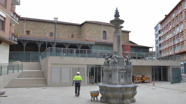 Azoka Plazako bi postu berriak lehen sektorearentzat erreserbatuko ditu Udalak