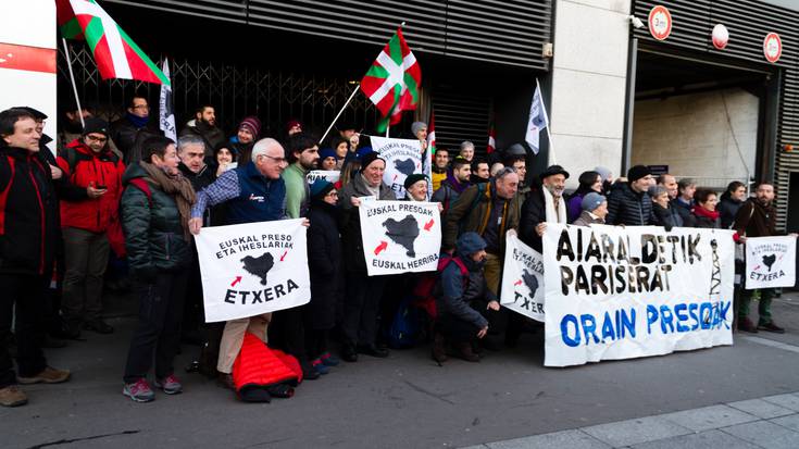 Eskualdeko hainbat lagunek parte hartu zuten Pariseko manifestazioan