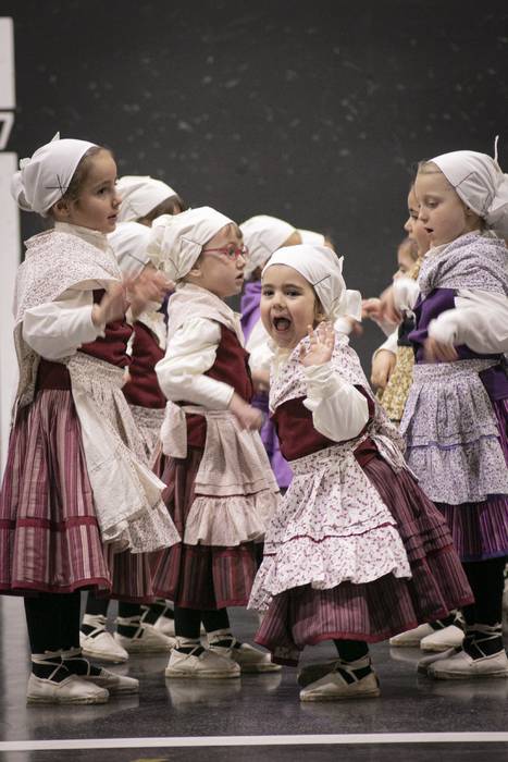 Ubixeta dantza taldeak dantz 31 1766416481815