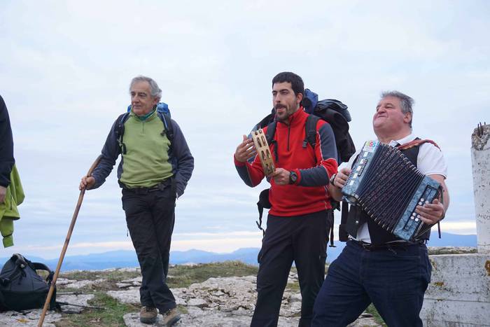 Gaur emango dute Tologorrin  24 1484238433449