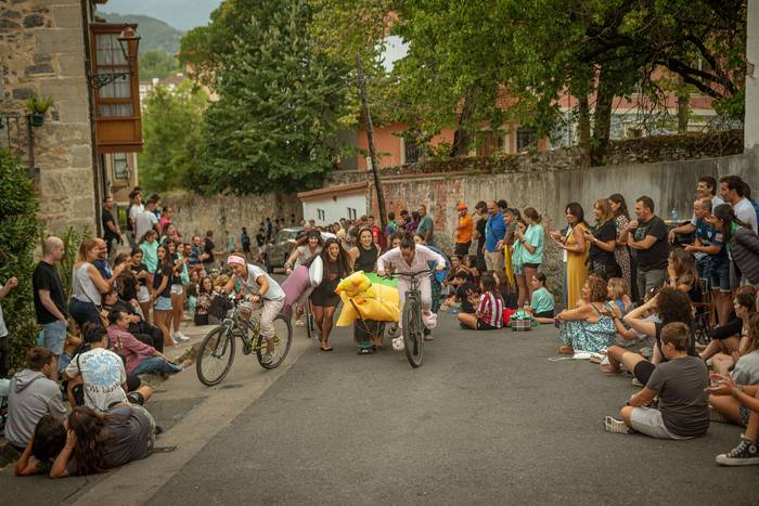 Bizikletak irudimenez jantzi 99 1757325948890