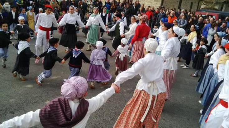 Larunbatera arte luzatuko dira Izoriako Jaietako ospakizunak