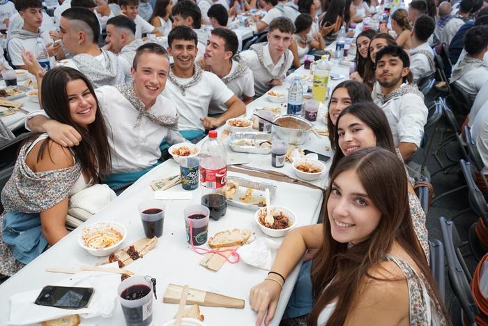 Jendetza batu da kuadrillen  62 1756402336481