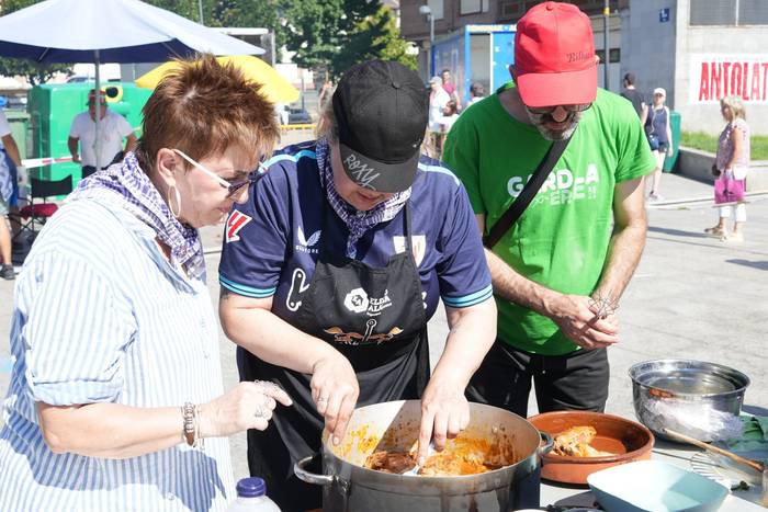 Jaien atsedenaldiko larunbat 8 1755976864538