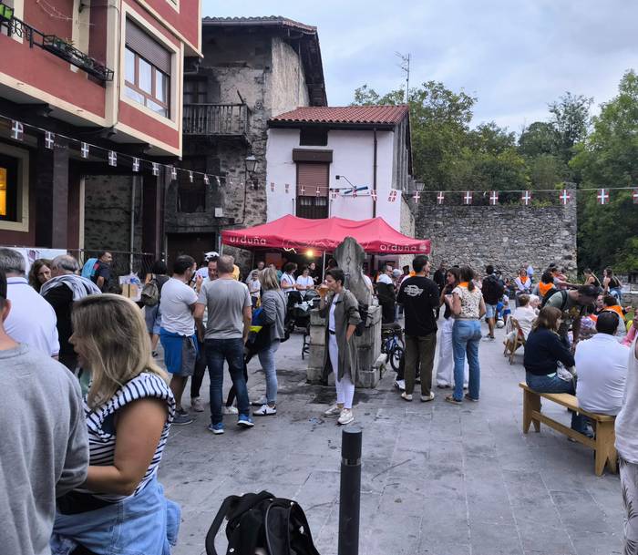 Auzo giroan gozatu dituzte M 16 1759049338101