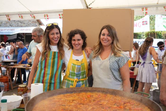 Paella txapelketarekin eta K 19 1755976618135