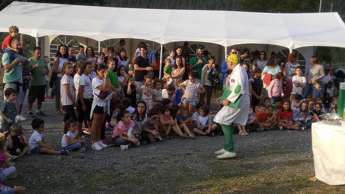 Berazako Jaietan umeek izan  41 1506940623516