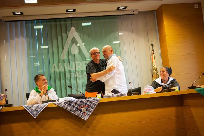 Lehertu da festa-giroa Amurr 21 1755025656993