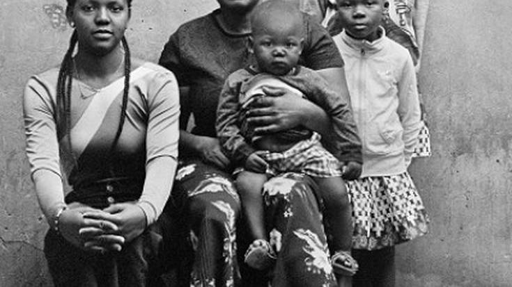 'Bizitza Minatuak' argazki erakusketa