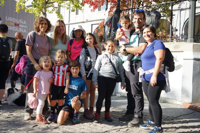 Adin guztietako mendizaleek  13 1760277049672