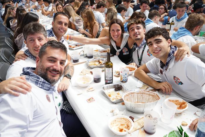 Jendetza batu da kuadrillen  29 1756401865321