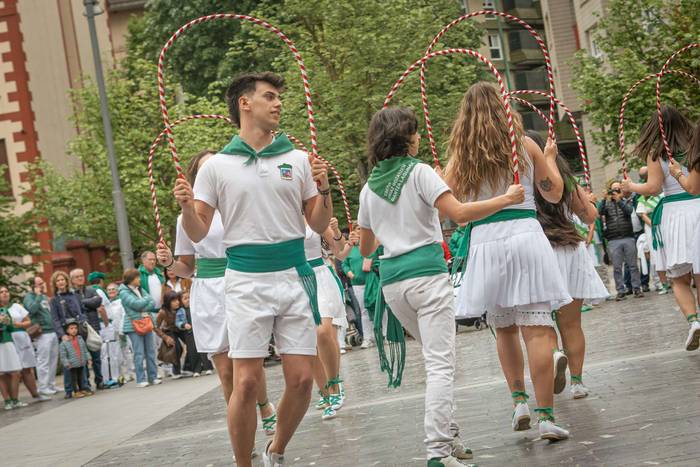 Dantza Lagunak kuadrillaren  40 1776520633038