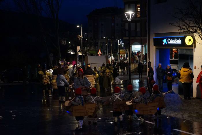 Irudimenez bete dituzte Amur 17 1771098552730