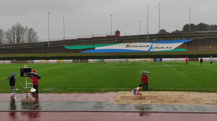 Marka pertsonalak hautsi zituzten Laudio Atletismo Taldeko kideek Basaurin