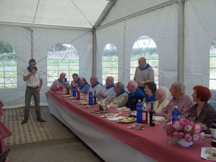 Auzokide ugarik hartu zuten  8 1506366217703