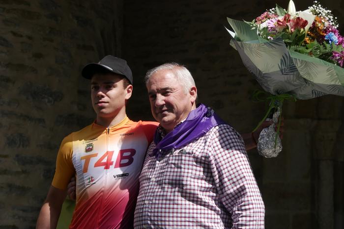 Kirolak eta umeen jarduerek  24 1777117245785