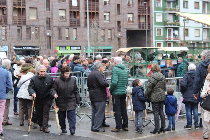 Ehunka lagunek berotu dute D 19 1521813966152