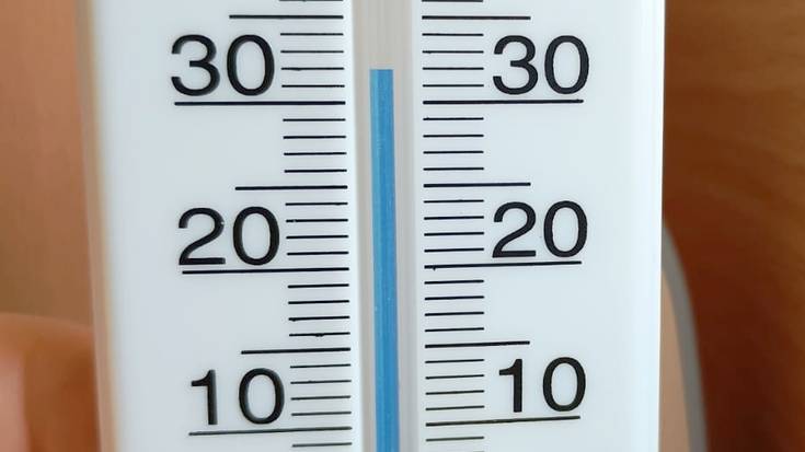32°-ko tenperaturak izan ostean, Amurrioko Tipi-Tapa Haurreskolako gurasoek sinadurak bilketa abiatu dute neurriak exijitzeko