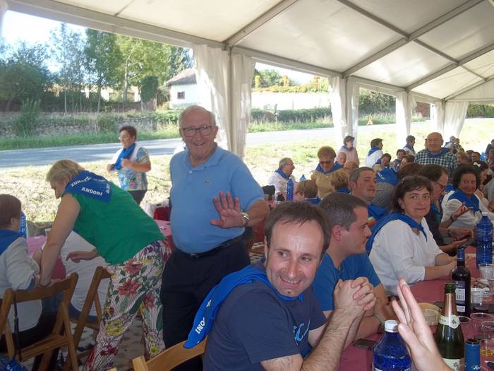 Auzokide ugarik hartu zuten  13 1506366261540