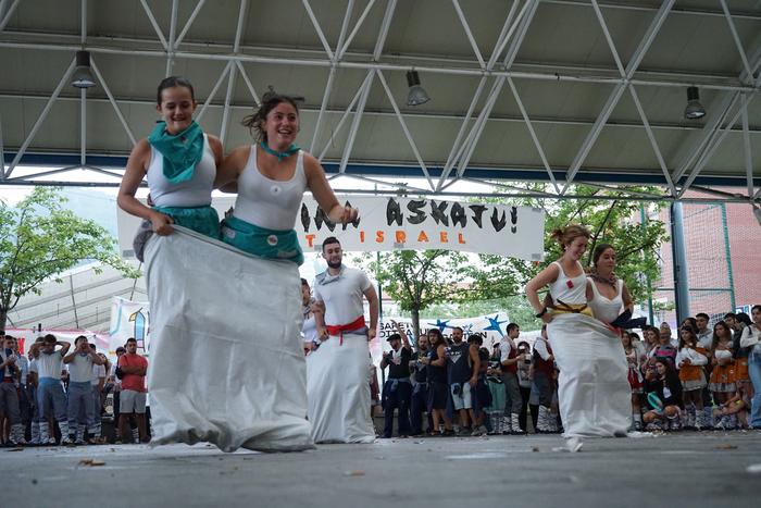 Flan-xurga lehiaketak gatza  18 1756313332345