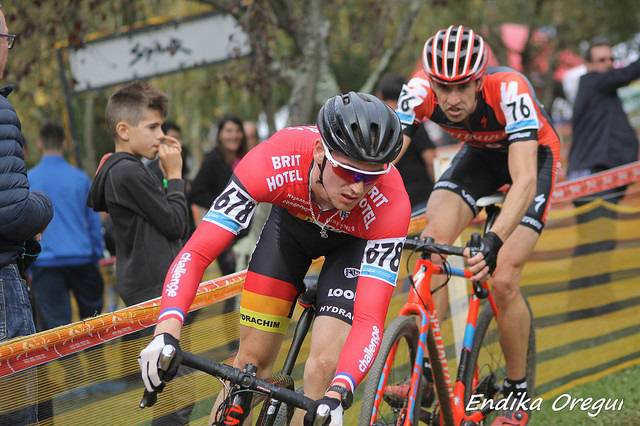 Nazioarteko Ziklokrosean esk 89 1509385542341